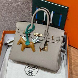 Classic Hermes Bag: A Stylish and Versatile Choice for Elegance